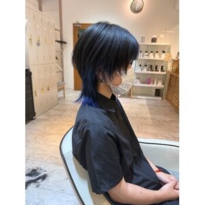 『インナーブルーのデザインウルフ』