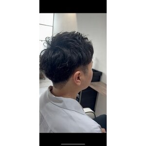 ツーブロック×刈り上げスタイル