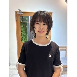 『個性派可愛いを目指すならショートウルフ！』